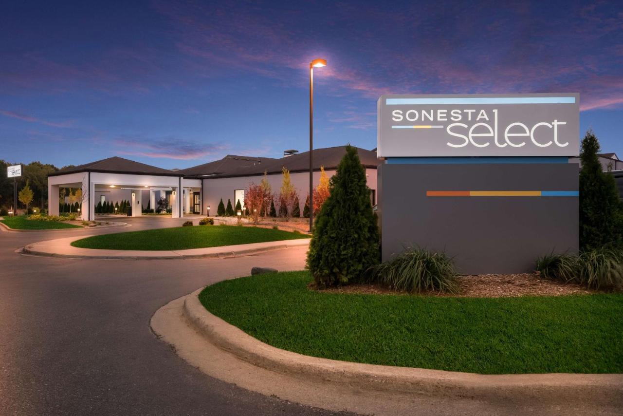 Sonesta Select Detroit Auburn Hills Hotel Exterior photo